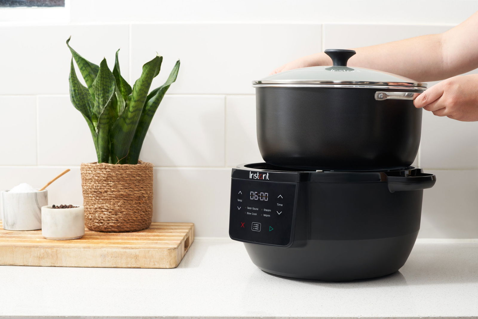 Oala electrica Instant Pot, 7.1L, 800W, Superior Slow Cooker - EpicHome